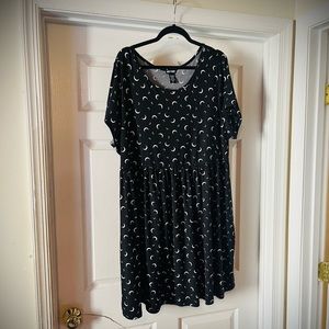 Hot Topic Babydoll Moon Dress
